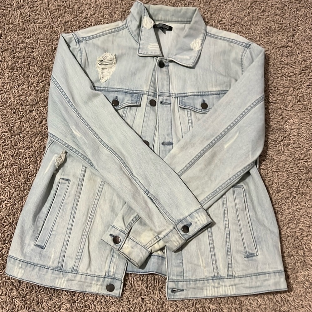 Elwood Light wash lightly distressed Denim jacket